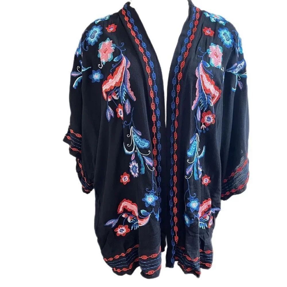 NWT Curations Black Floral Embroidered Kimono Coverup Top Blouse Size XS/S New